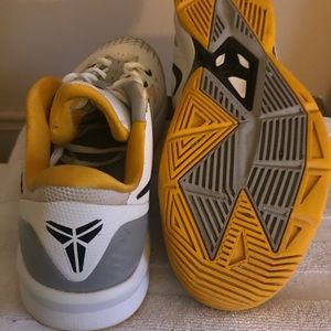 Nike Zoom yellow, white and black